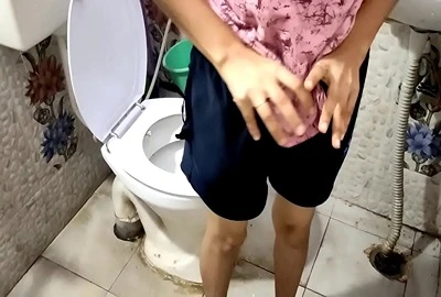 Kerala sex video of a urinating GF and her horny BF
